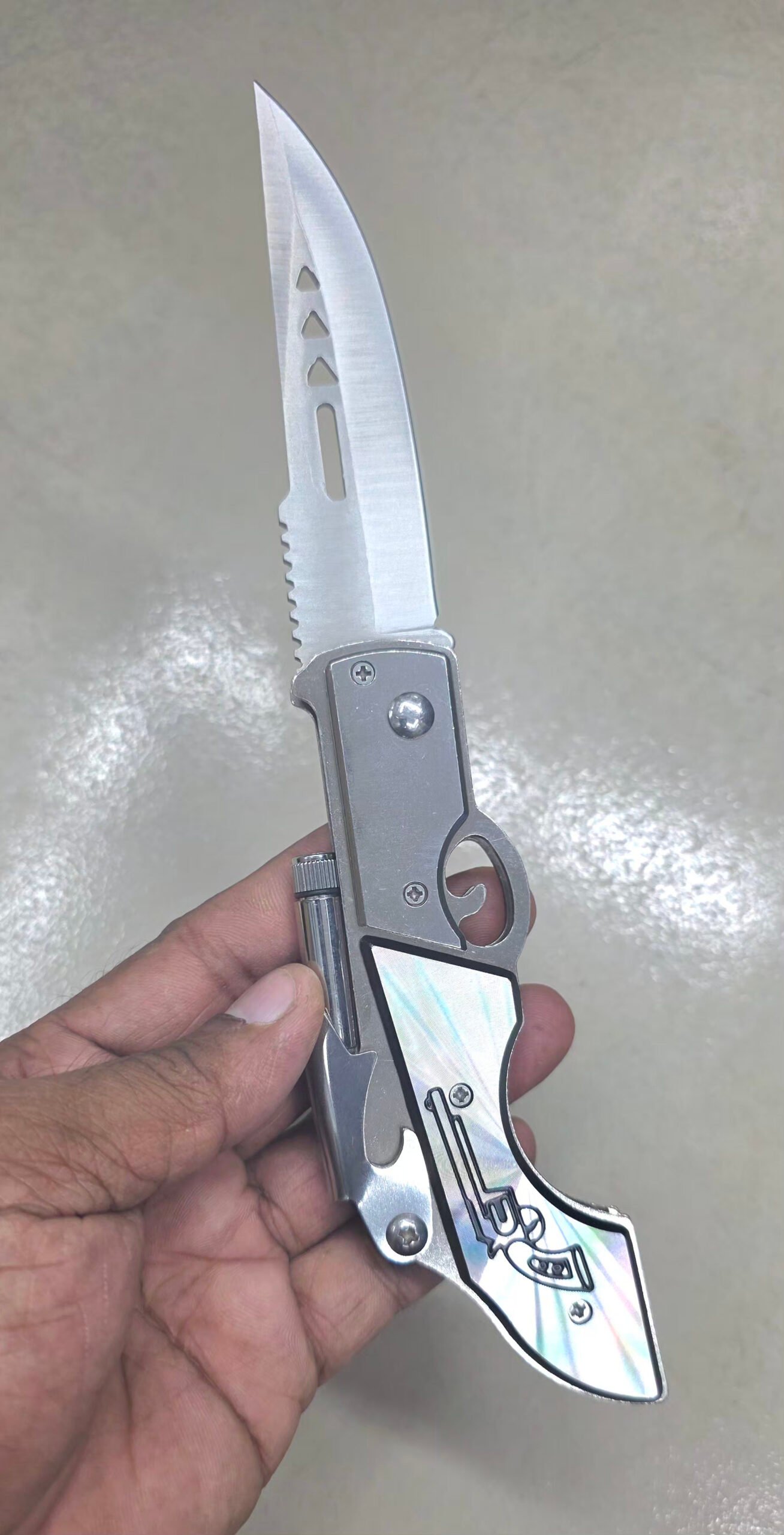 Creative Revolver Pistol Design Pocket Folding Knife with Sturdy Metallic Finish - Image 3