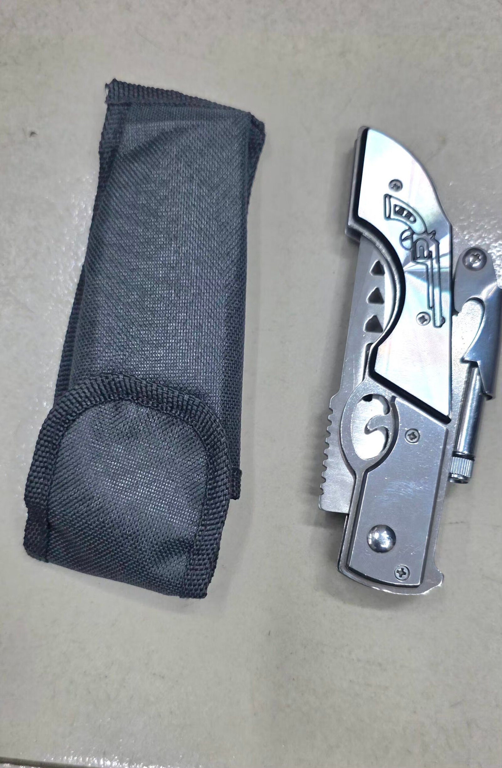 Creative Revolver Pistol Design Pocket Folding Knife with Sturdy Metallic Finish - Image 7